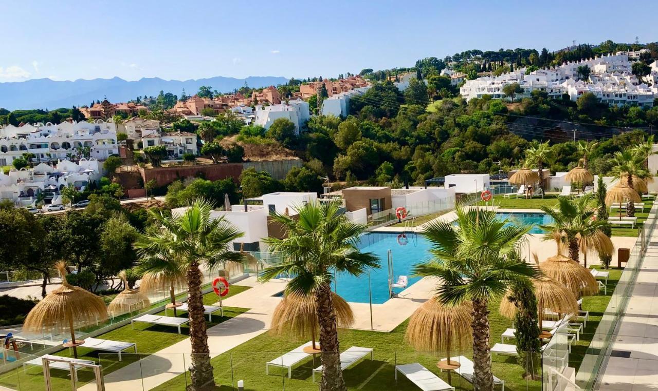 Modern Apartment In Front Of Cabopino Golf Marbella Exterior foto