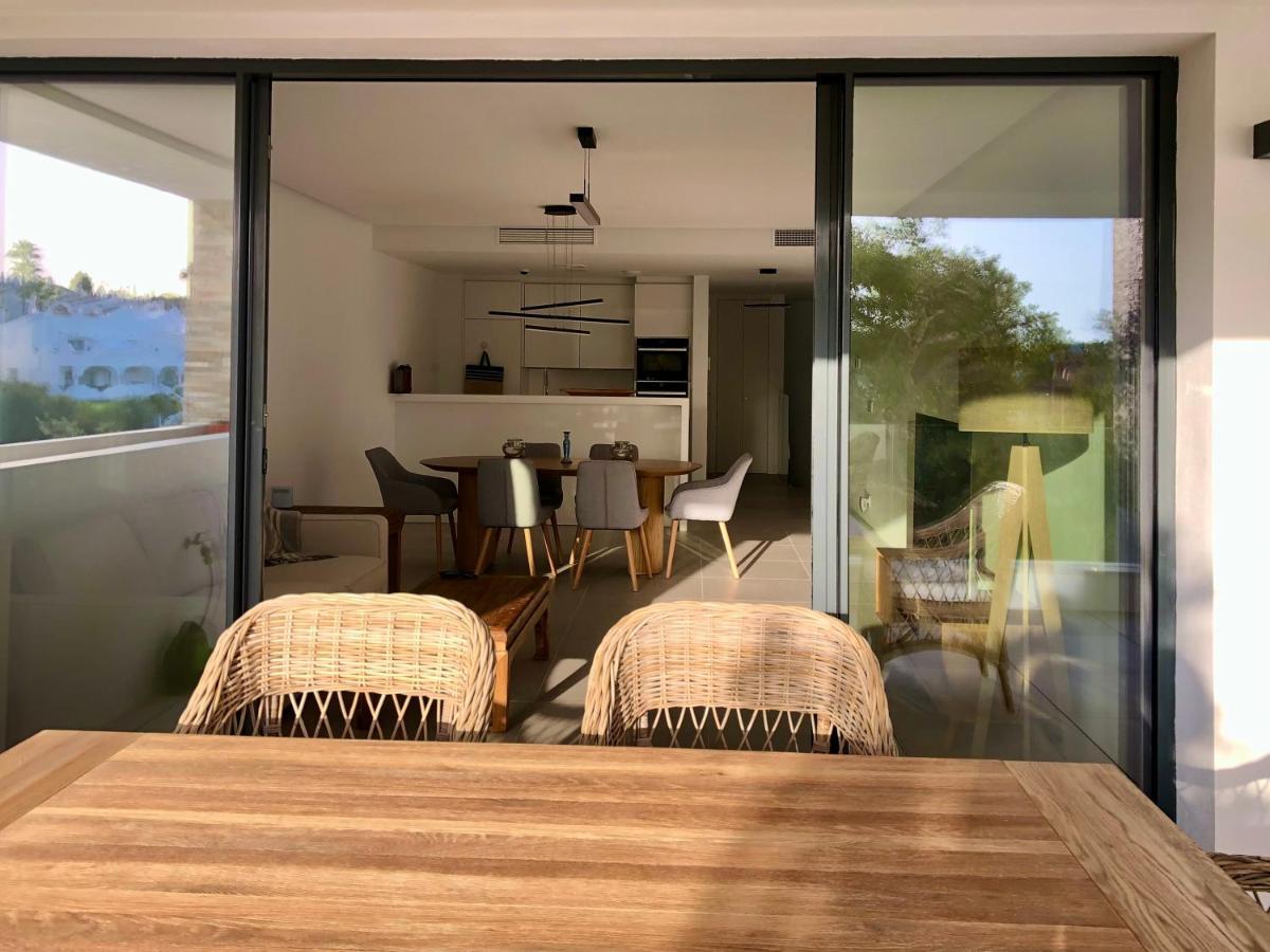 Modern Apartment In Front Of Cabopino Golf Marbella Exterior foto