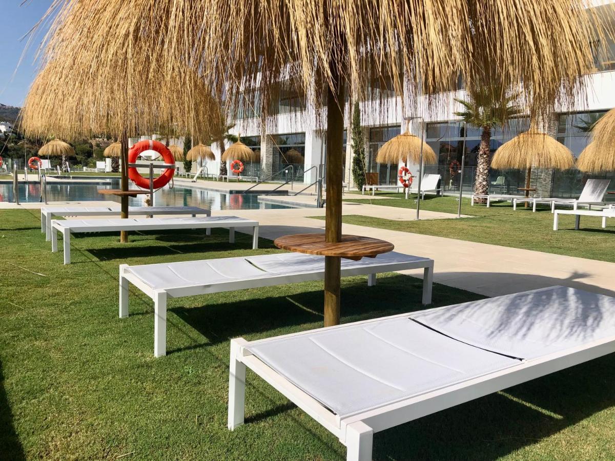 Modern Apartment In Front Of Cabopino Golf Marbella Exterior foto